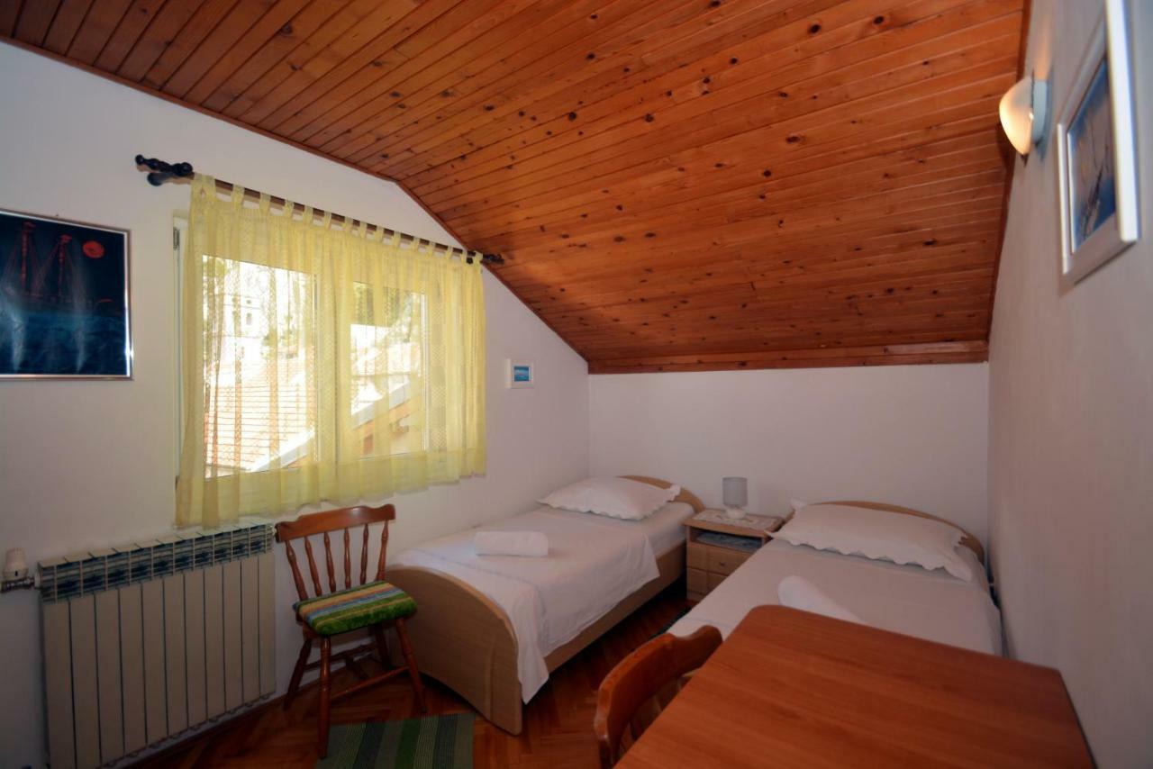 Apartment Mimica-Croatia , Omis , Center Esterno foto