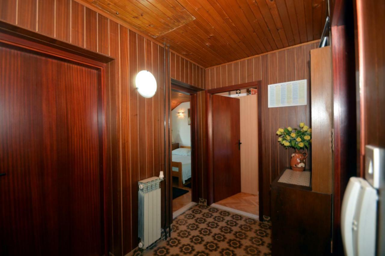 Apartment Mimica-Croatia , Omis , Center Esterno foto