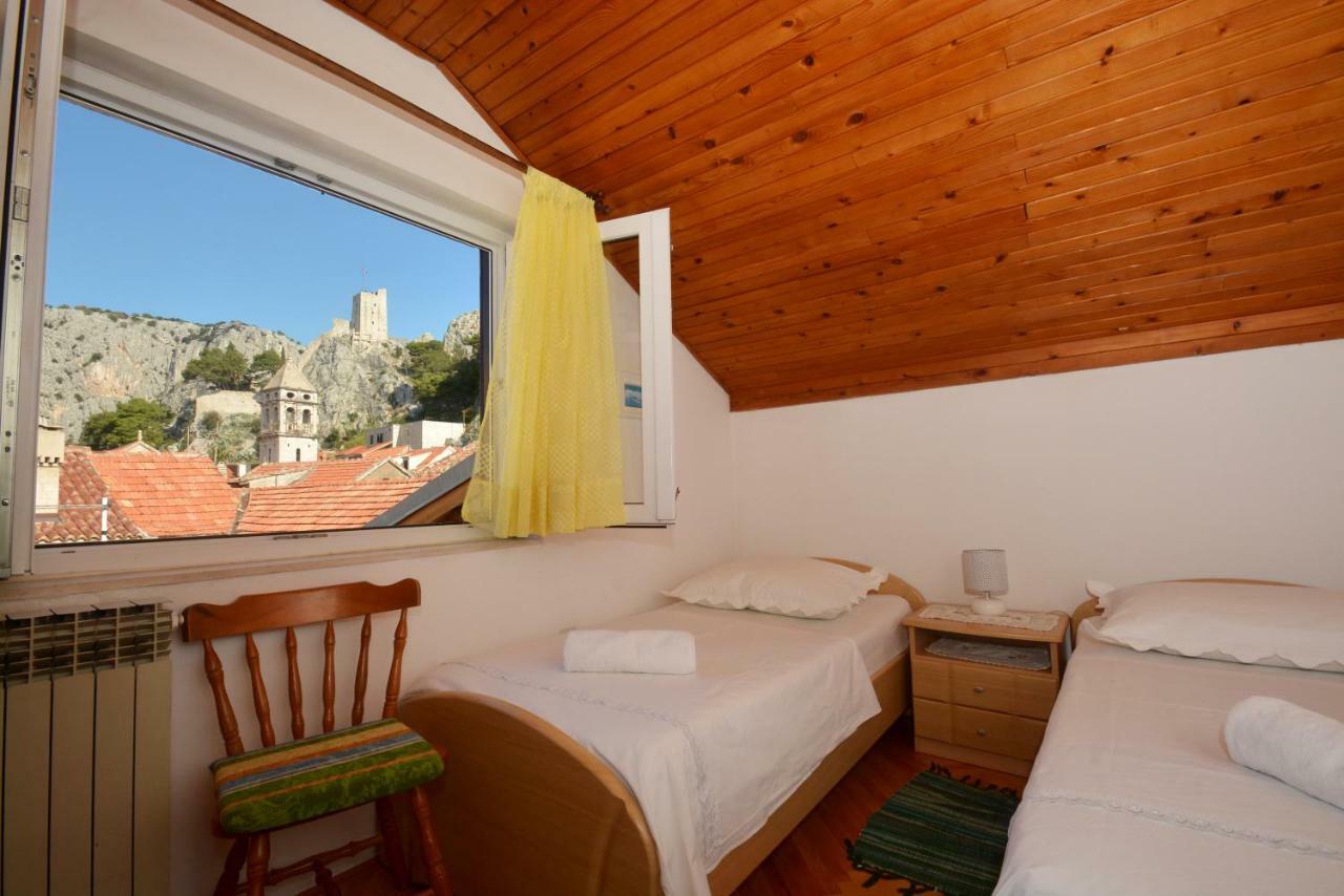 Apartment Mimica-Croatia , Omis , Center Esterno foto