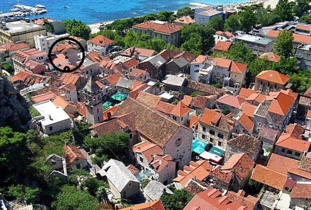 Apartment Mimica-Croatia , Omis , Center Esterno foto